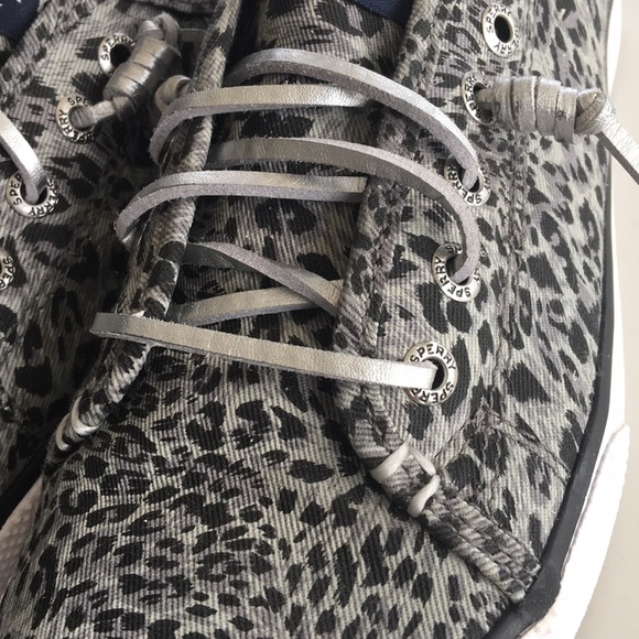 SPERRY Seacoast Slip-on WORN ONCE! - Picture 2 of 6